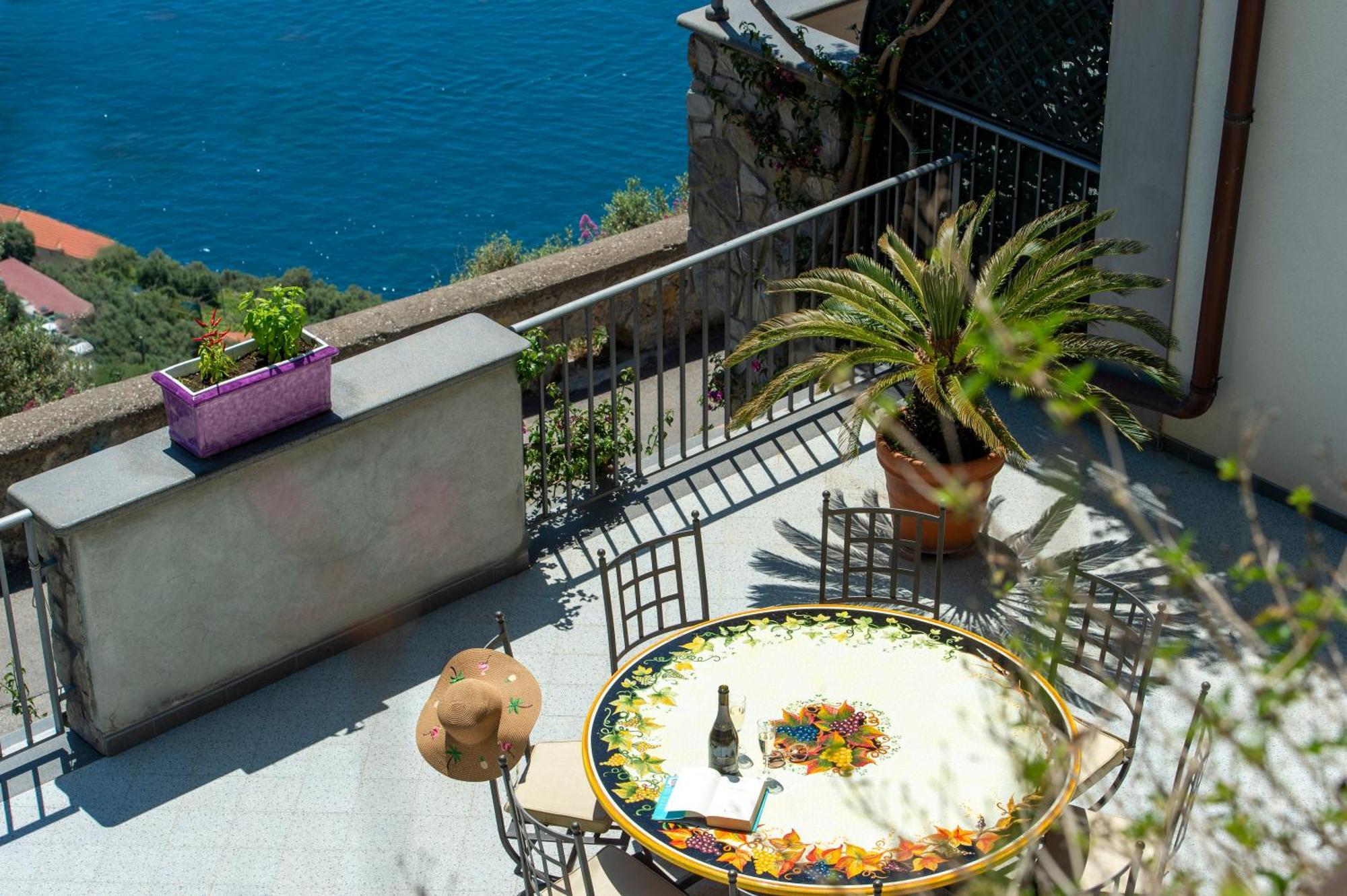 Le Contrade By Sosore Homes -amalfi Coast * Furore
